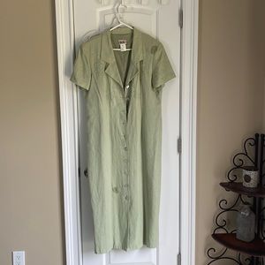 Linen dress all buttons attached there are 2 spots on dress mint green